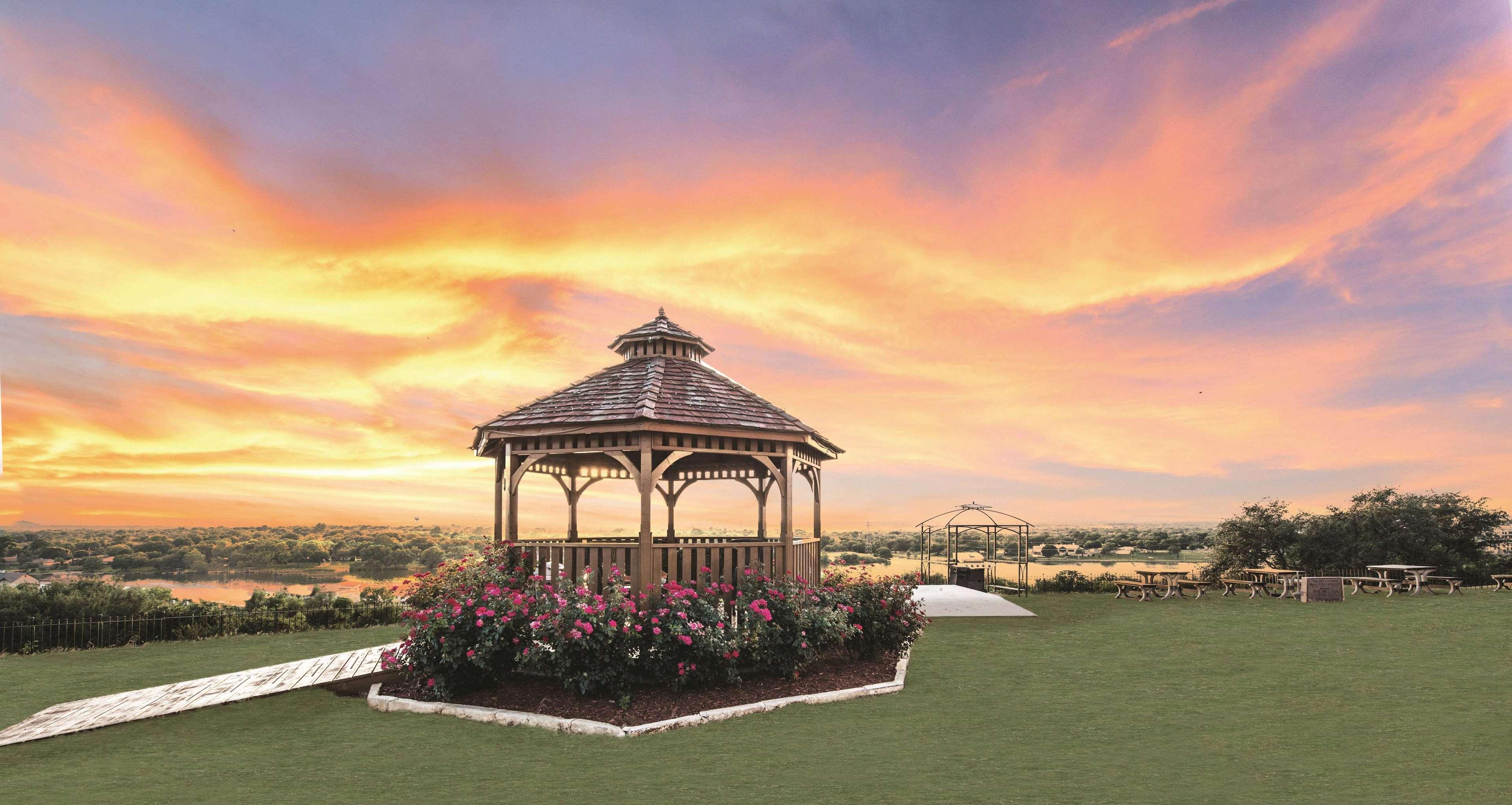 La Quinta By Wyndham Marble Falls Otel Dış mekan fotoğraf