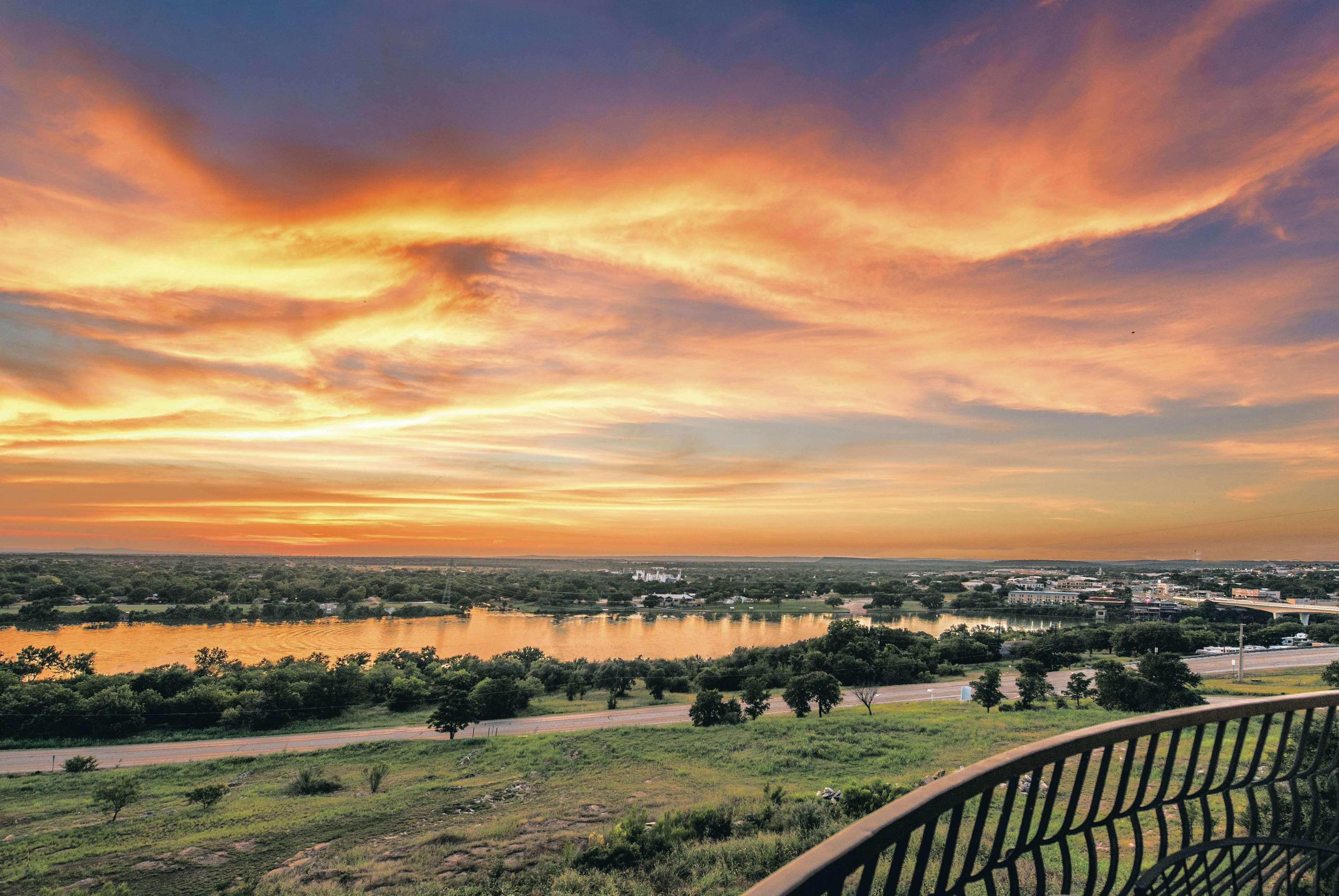 La Quinta By Wyndham Marble Falls Otel Dış mekan fotoğraf